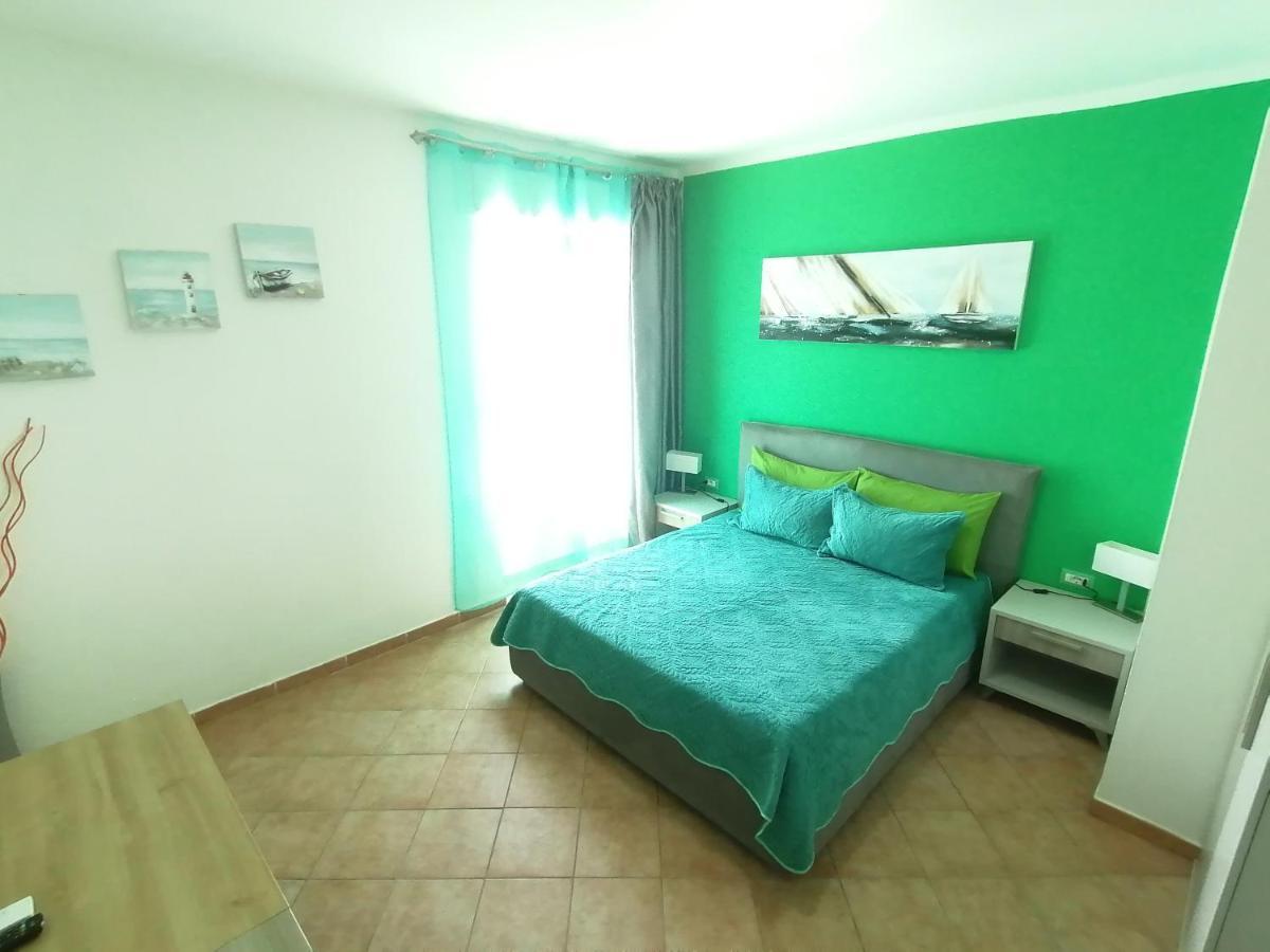 B&B Il Corallo La Maddalena  Kültér fotó